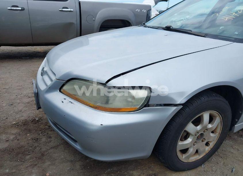 Photo 6 of 2001 Honda Accord 2.3 EX (VIN 1HGCG66811A076526)
