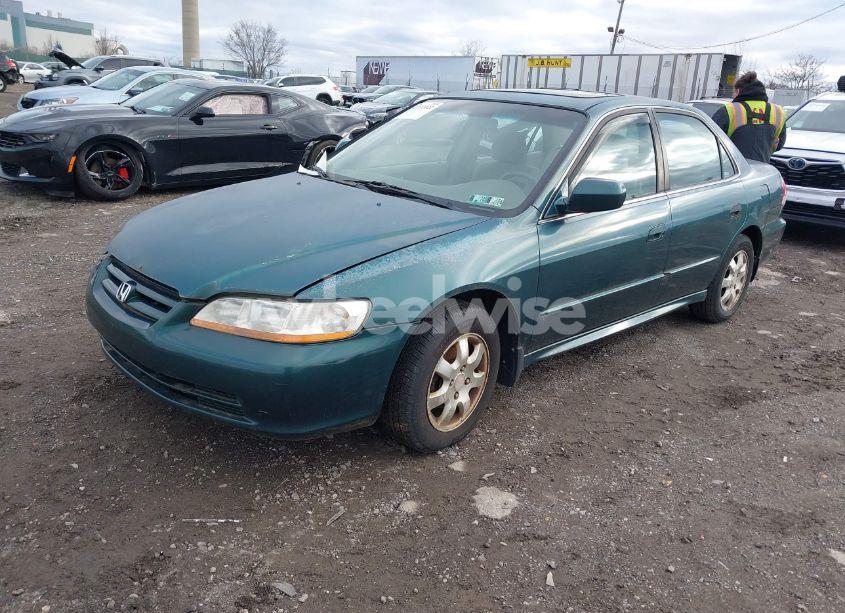 Photo 2 of 2002 Honda Accord 2.3 EX/2.3 SE (VIN 1HGCG66812A033371)