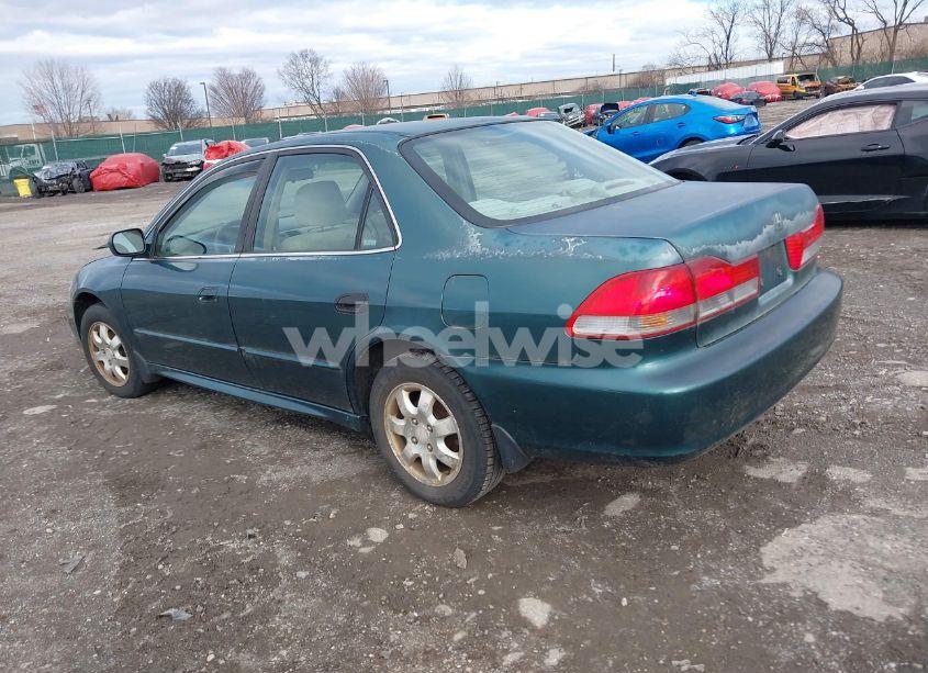 Photo 3 of 2002 Honda Accord 2.3 EX/2.3 SE (VIN 1HGCG66812A033371)