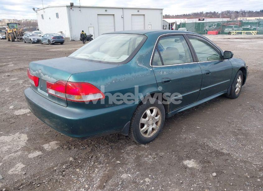 Photo 4 of 2002 Honda Accord 2.3 EX/2.3 SE (VIN 1HGCG66812A033371)