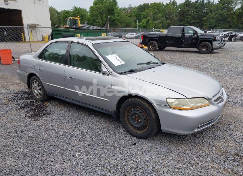 2002 Honda Accord 2.3 EX/2.3 SE (VIN 1HGCG66812A091013) main photo