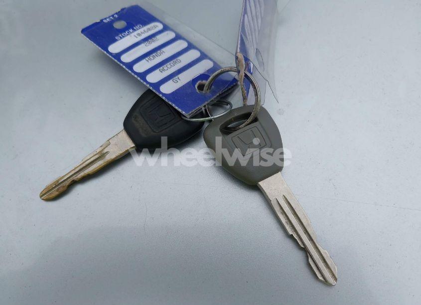 Photo 11 of 2002 Honda Accord 2.3 EX/2.3 SE (VIN 1HGCG66812A091013)