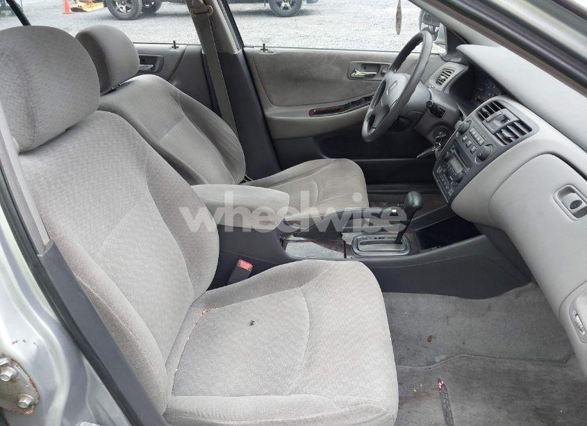 Photo 5 of 2002 Honda Accord 2.3 EX/2.3 SE (VIN 1HGCG66812A091013)