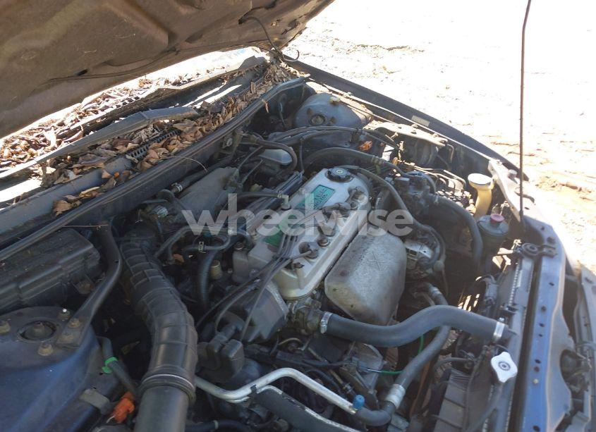 Photo 10 of 2001 Honda Accord 2.3 EX (VIN 1HGCG66821A026914)
