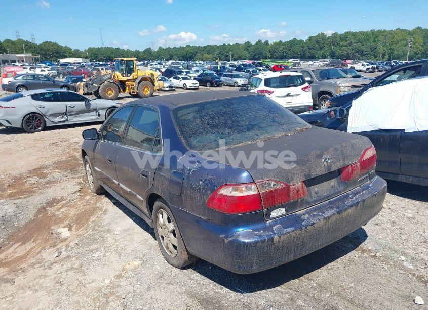 Photo 3 of 2001 Honda Accord 2.3 EX (VIN 1HGCG66821A026914)