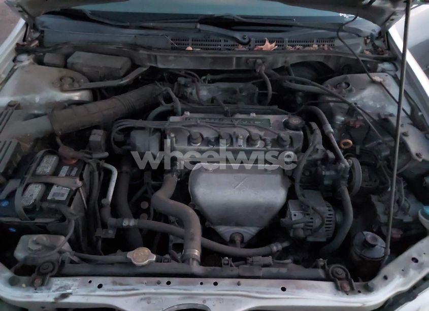 Photo 10 of 2001 Honda Accord 2.3 EX (VIN 1HGCG66821A053398)