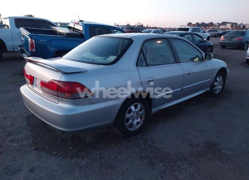 Photo 4 of 2001 Honda Accord 2.3 EX (VIN 1HGCG66821A053398)
