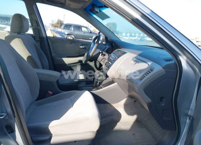 Photo 5 of 2002 Honda Accord 2.3 EX/2.3 SE (VIN 1HGCG66822A120468)