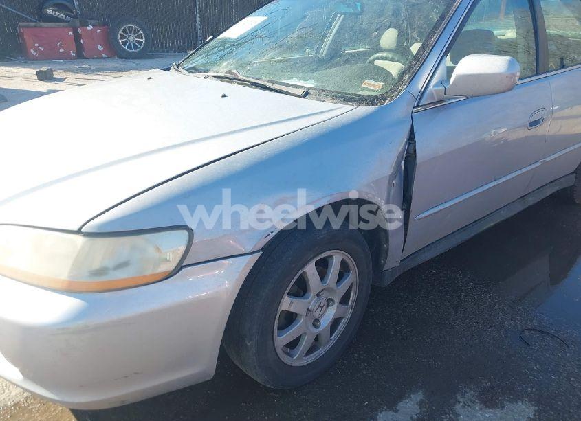 Photo 6 of 2002 Honda Accord 2.3 EX/2.3 SE (VIN 1HGCG66822A126206)