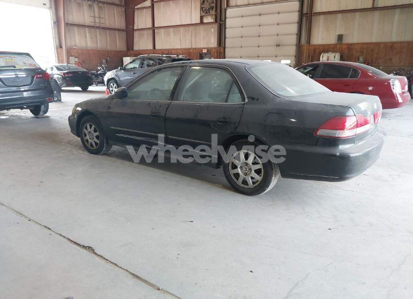 Photo 3 of 2002 Honda Accord 2.3 EX/2.3 SE (VIN 1HGCG66832A063701)