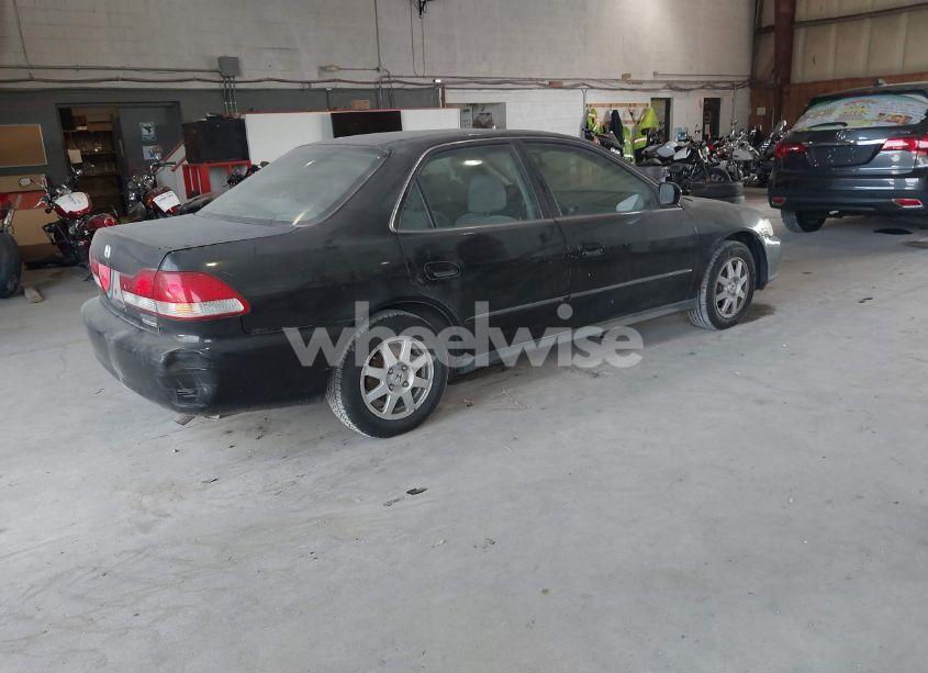 Photo 4 of 2002 Honda Accord 2.3 EX/2.3 SE (VIN 1HGCG66832A063701)