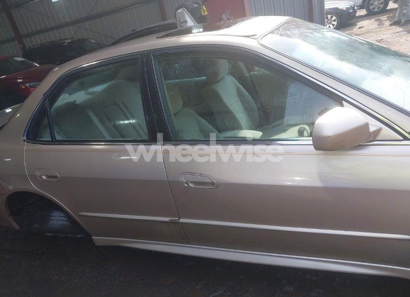 Photo 13 of 2001 Honda Accord 2.3 EX (VIN 1HGCG66841A084703)