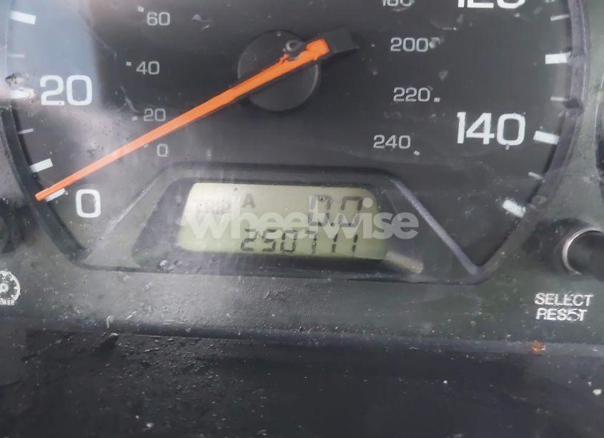 Photo 16 of 2002 Honda Accord 2.3 EX/2.3 SE (VIN 1HGCG66842A035602)
