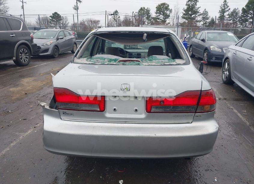 Photo 17 of 2002 Honda Accord 2.3 EX/2.3 SE (VIN 1HGCG66842A035602)