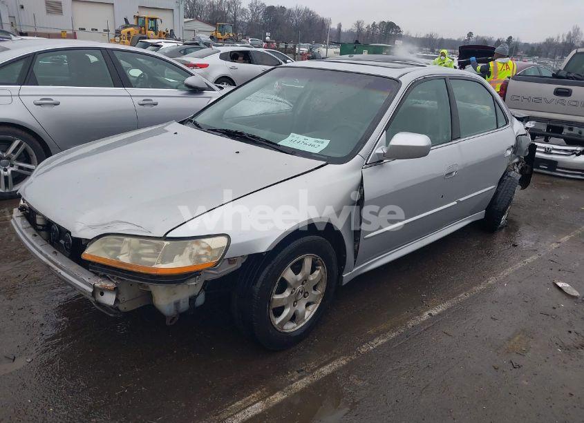 Photo 2 of 2002 Honda Accord 2.3 EX/2.3 SE (VIN 1HGCG66842A035602)