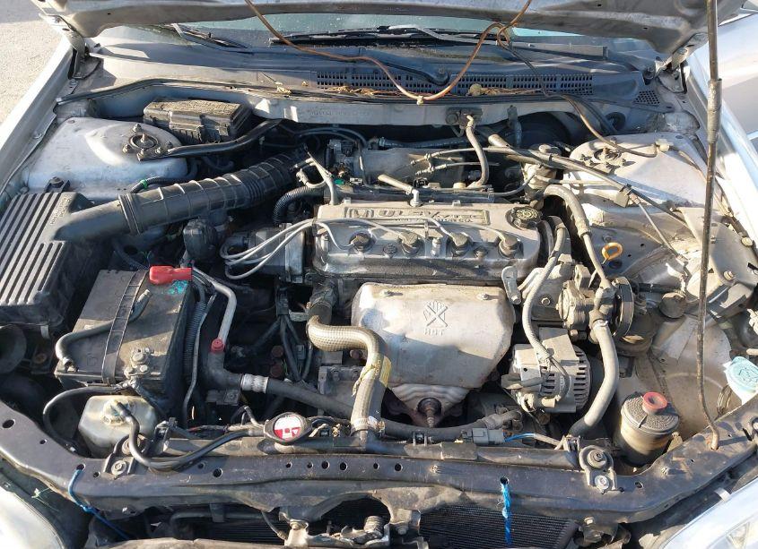 Photo 10 of 2002 Honda Accord 2.3 EX/2.3 SE (VIN 1HGCG66842A051783)