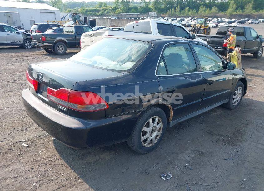 Photo 4 of 2002 Honda Accord 2.3 EX/2.3 SE (VIN 1HGCG66842A120181)