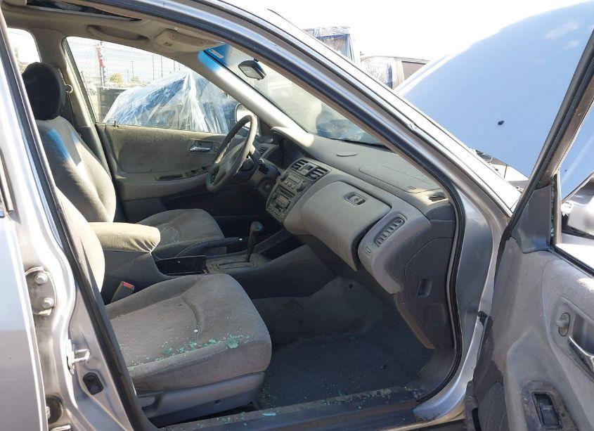 Photo 5 of 2002 Honda Accord 2.3 EX/2.3 SE (VIN 1HGCG66842A166528)