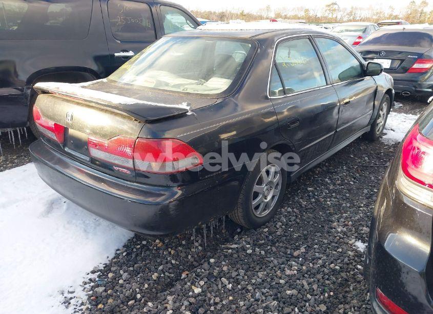 Photo 4 of 2002 Honda Accord 2.3 EX/2.3 SE (VIN 1HGCG66852A004102)