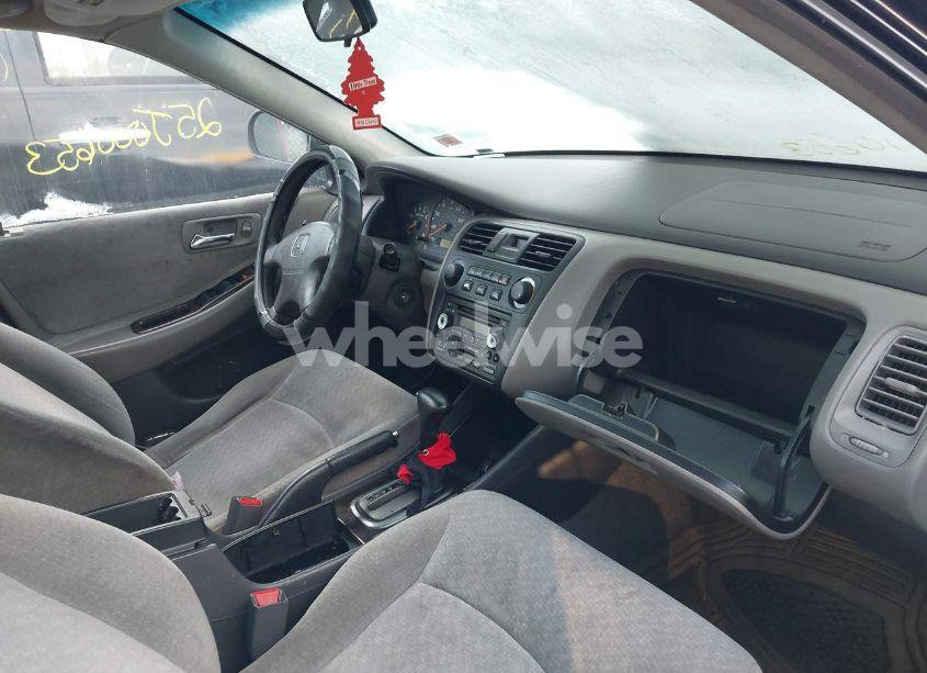 Photo 5 of 2002 Honda Accord 2.3 EX/2.3 SE (VIN 1HGCG66852A004102)