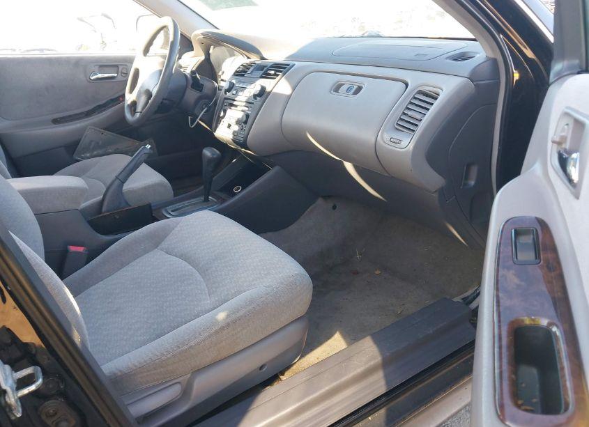 Photo 5 of 2002 Honda Accord 2.3 EX/2.3 SE (VIN 1HGCG66852A132517)