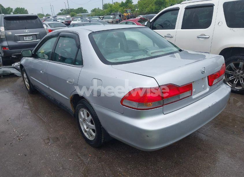 Photo 3 of 2002 Honda Accord 2.3 EX/2.3 SE (VIN 1HGCG66852A160513)