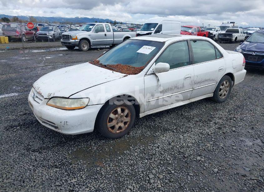 Photo 2 of 2002 Honda Accord 2.3 EX/2.3 SE (VIN 1HGCG66852A174668)