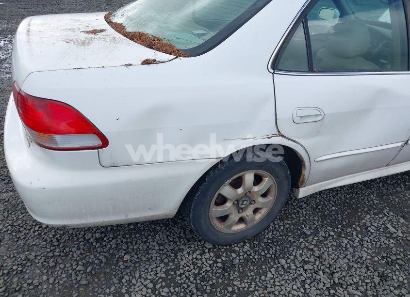 Photo 6 of 2002 Honda Accord 2.3 EX/2.3 SE (VIN 1HGCG66852A174668)
