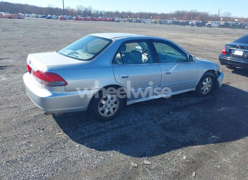 Photo 4 of 2002 Honda Accord 2.3 EX/2.3 SE (VIN 1HGCG66862A003976)