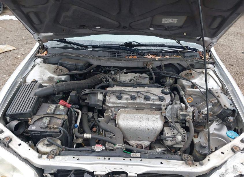 Photo 10 of 2002 Honda Accord 2.3 EX/2.3 SE (VIN 1HGCG66862A007185)