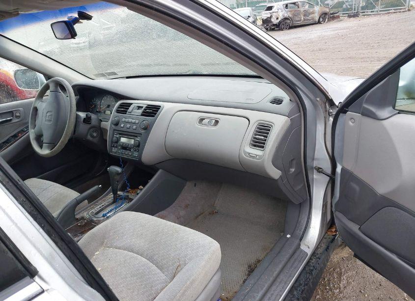 Photo 5 of 2002 Honda Accord 2.3 EX/2.3 SE (VIN 1HGCG66862A007185)