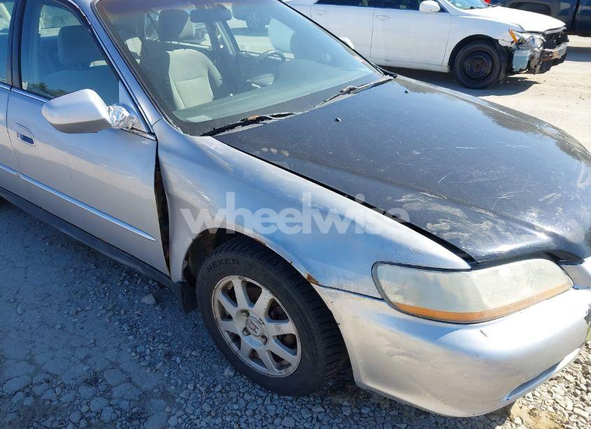 Photo 12 of 2002 Honda Accord 2.3 EX/2.3 SE (VIN 1HGCG66862A056953)