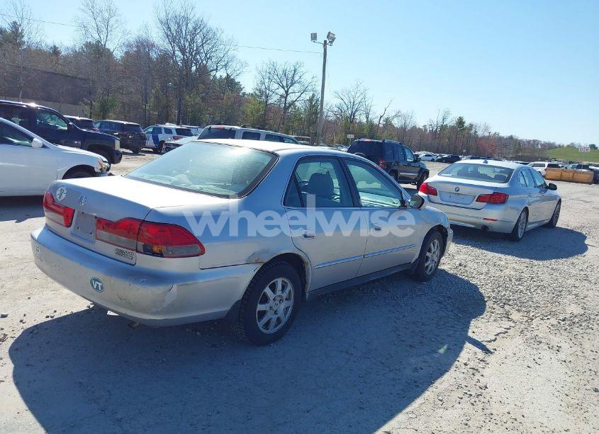 Photo 4 of 2002 Honda Accord 2.3 EX/2.3 SE (VIN 1HGCG66862A056953)