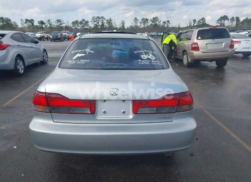 Photo 16 of 2002 Honda Accord 2.3 EX/2.3 SE (VIN 1HGCG66872A072031)