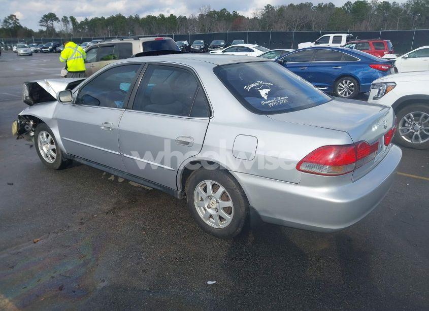 Photo 3 of 2002 Honda Accord 2.3 EX/2.3 SE (VIN 1HGCG66872A072031)