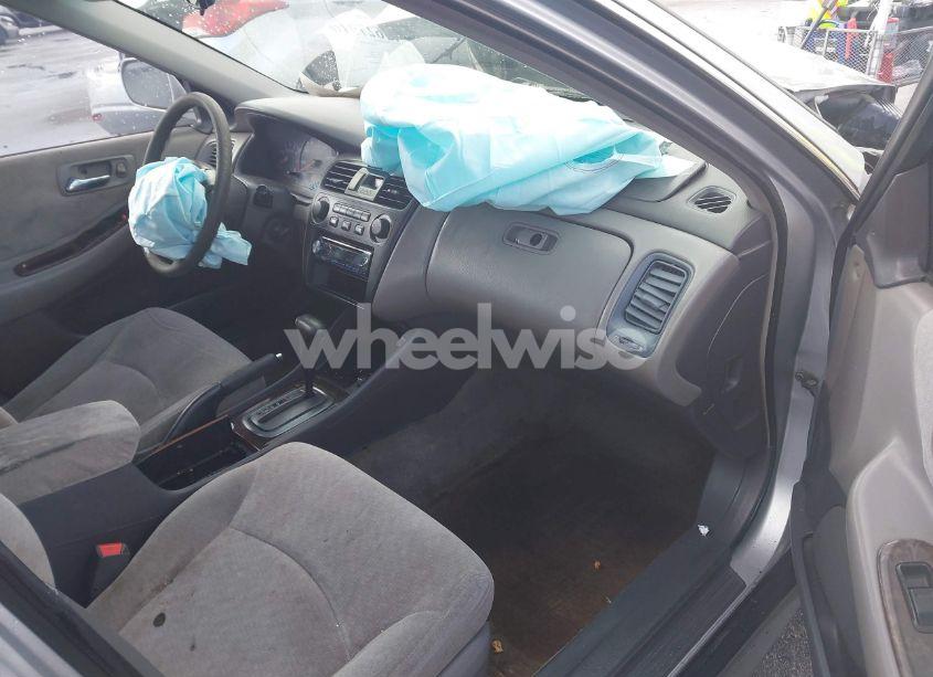 Photo 5 of 2002 Honda Accord 2.3 EX/2.3 SE (VIN 1HGCG66872A072031)