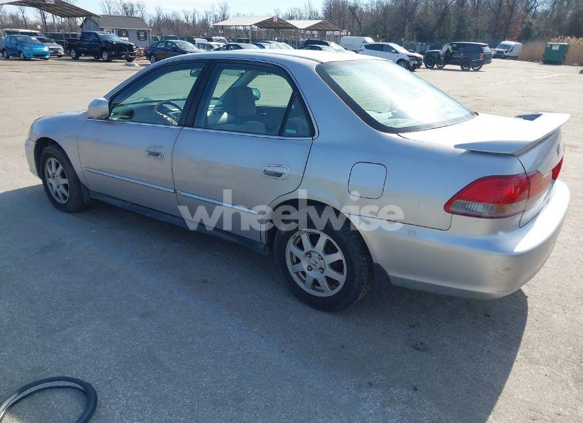 Photo 3 of 2002 Honda Accord 2.3 EX/2.3 SE (VIN 1HGCG66872A129294)