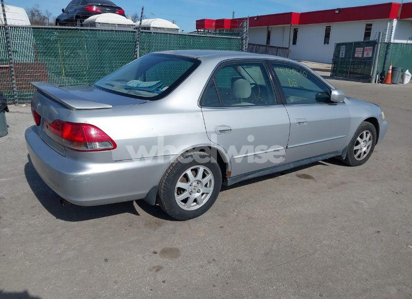 Photo 4 of 2002 Honda Accord 2.3 EX/2.3 SE (VIN 1HGCG66872A129294)