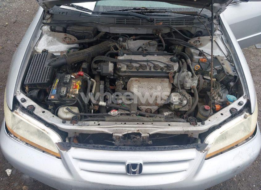 Photo 10 of 2002 Honda Accord 2.3 EX/2.3 SE (VIN 1HGCG66892A094130)
