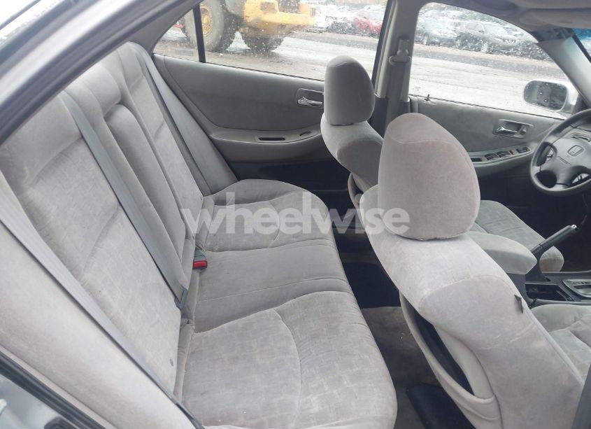 Photo 8 of 2002 Honda Accord 2.3 EX/2.3 SE (VIN 1HGCG66892A094130)