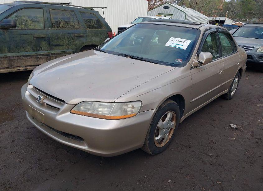 Photo 2 of 2000 Honda Accord 2.3 EX (VIN 1HGCG6689YA131248)