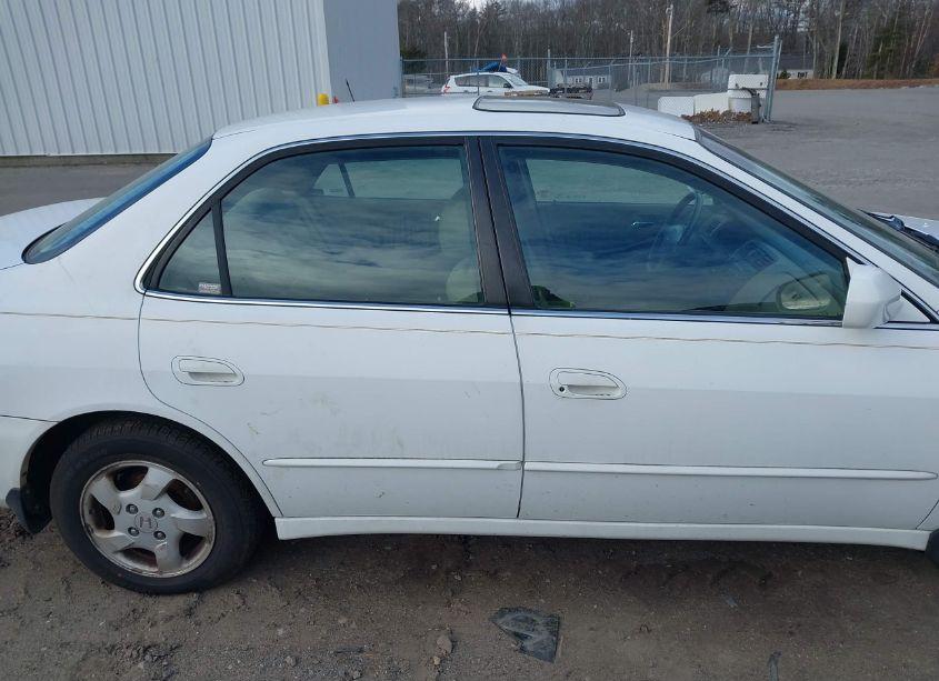 Photo 13 of 2000 Honda Accord 2.3 EX (VIN 1HGCG668XYA085574)