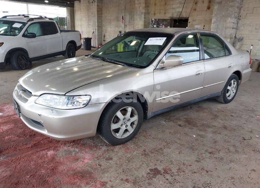 Photo 2 of 2000 Honda Accord 2.3 SE (VIN 1HGCG6698YA093374)
