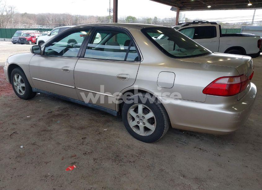 Photo 3 of 2000 Honda Accord 2.3 SE (VIN 1HGCG6698YA093374)