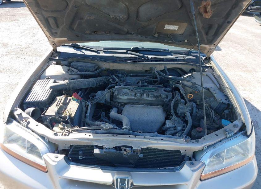 Photo 10 of 2000 Honda Accord 2.3 SE (VIN 1HGCG6699YA064403)
