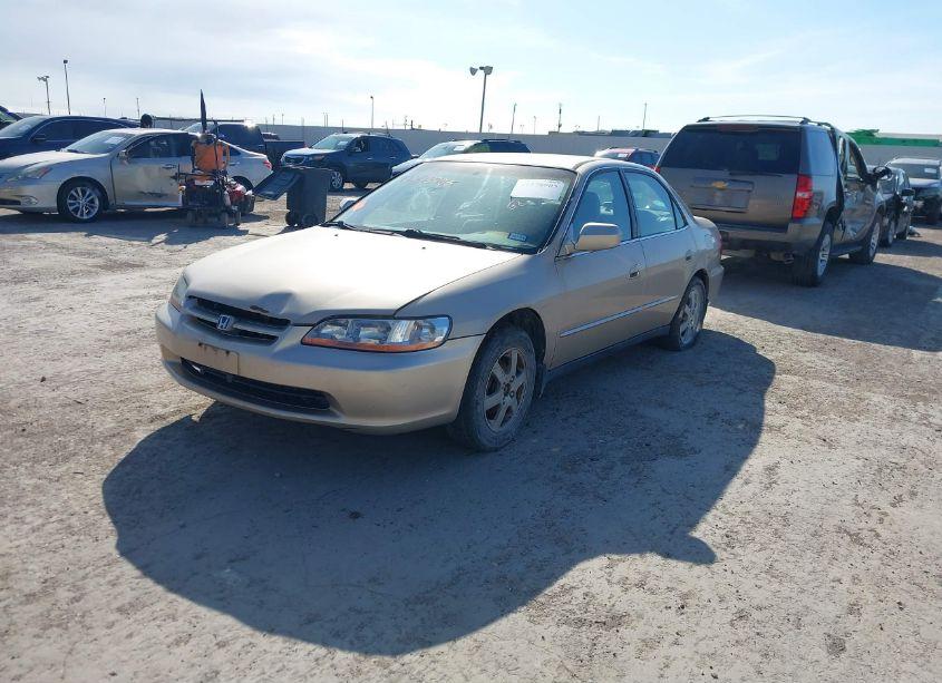 Photo 2 of 2000 Honda Accord 2.3 SE (VIN 1HGCG6699YA064403)