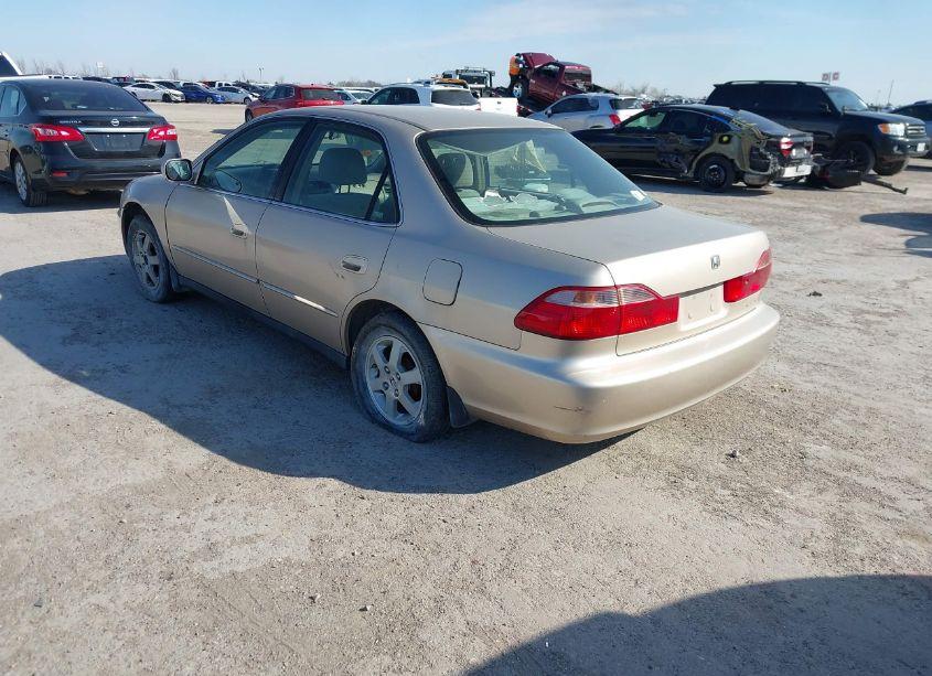 Photo 3 of 2000 Honda Accord 2.3 SE (VIN 1HGCG6699YA064403)