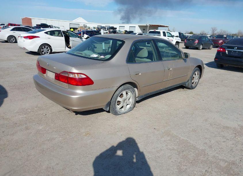 Photo 4 of 2000 Honda Accord 2.3 SE (VIN 1HGCG6699YA064403)