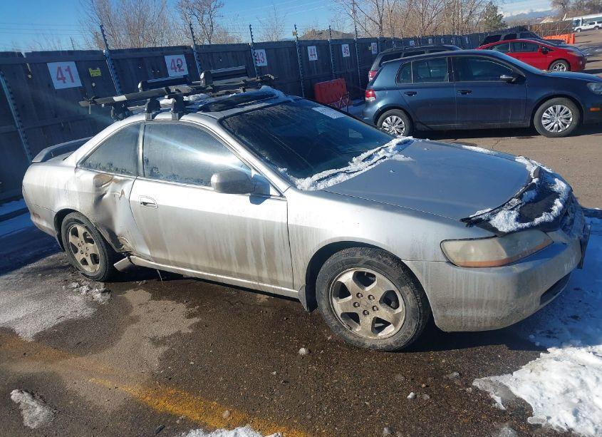 2000 Honda Accord (VIN 1HGCH2251YA037689) main photo