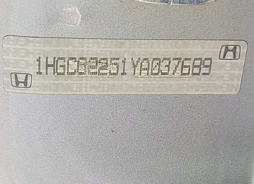 Photo 9 of 2000 Honda Accord (VIN 1HGCH2251YA037689)